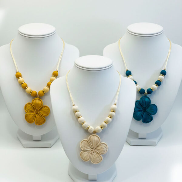 Handmade Artisan Necklace Floral Design Wholesale Ecuatoriana handmade