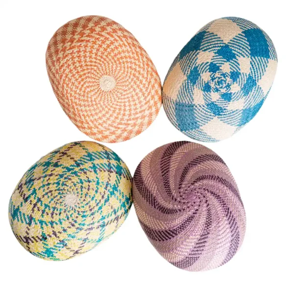 Handwoven Andean beret made of toquilla straw wholesale artisanal and colorful from Ecuador